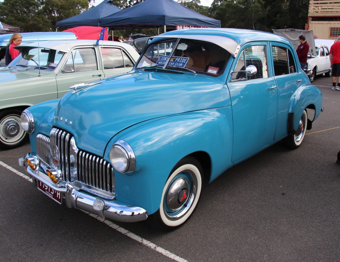 1950_Holden_FX_Sedan_(13733319105)